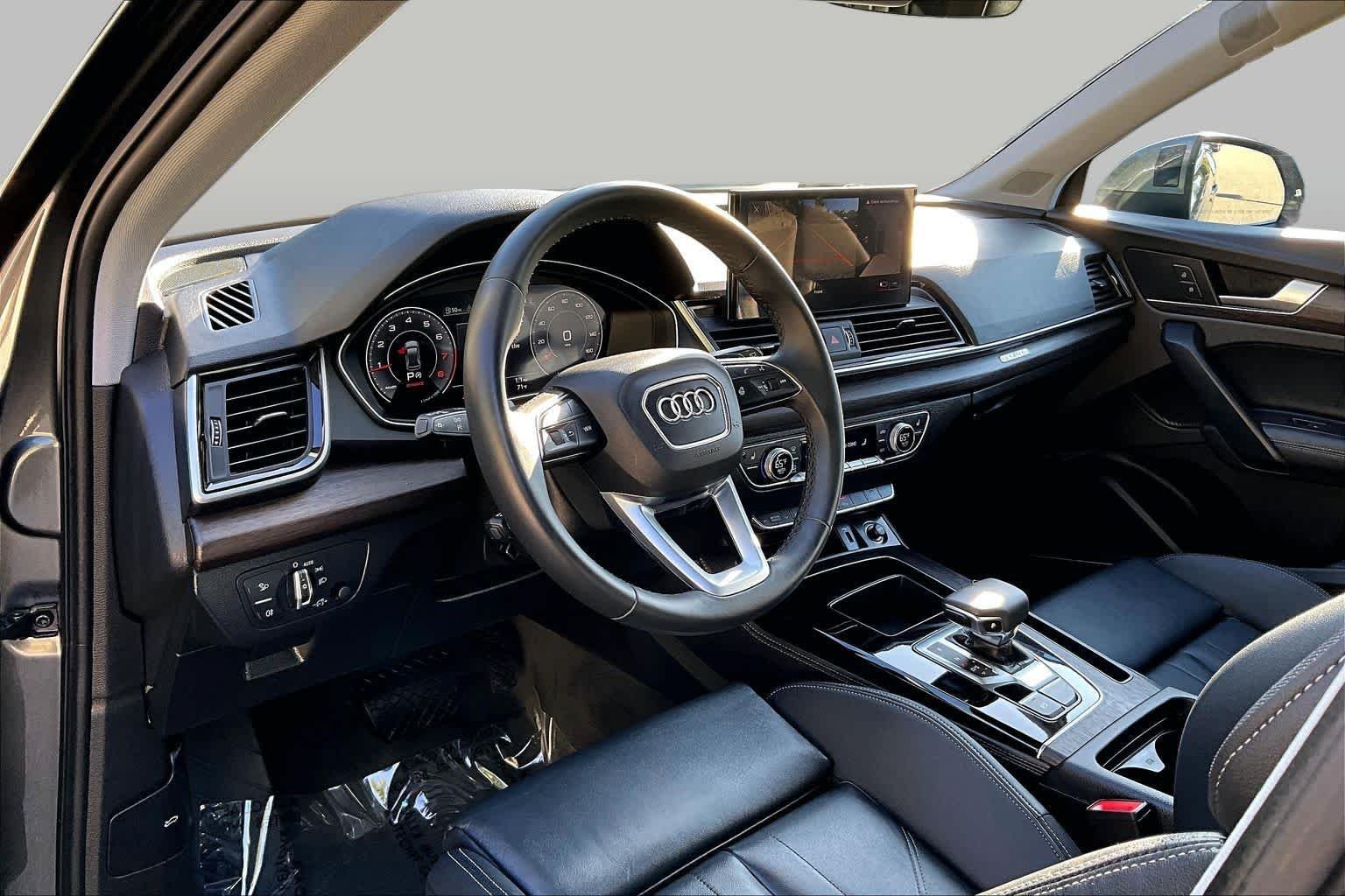 Used 2024 Daytona Gray Pearl Effect Audi S line Premium Plus image 18
