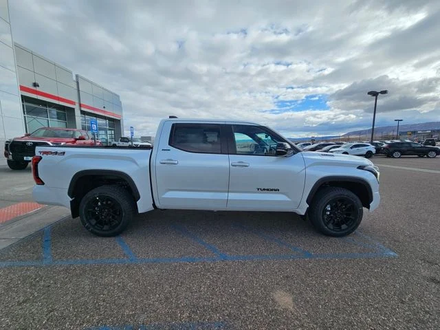 New 2026 Wind Chill Pearl <sup>1</sup> Toyota Tundra Limited image 4