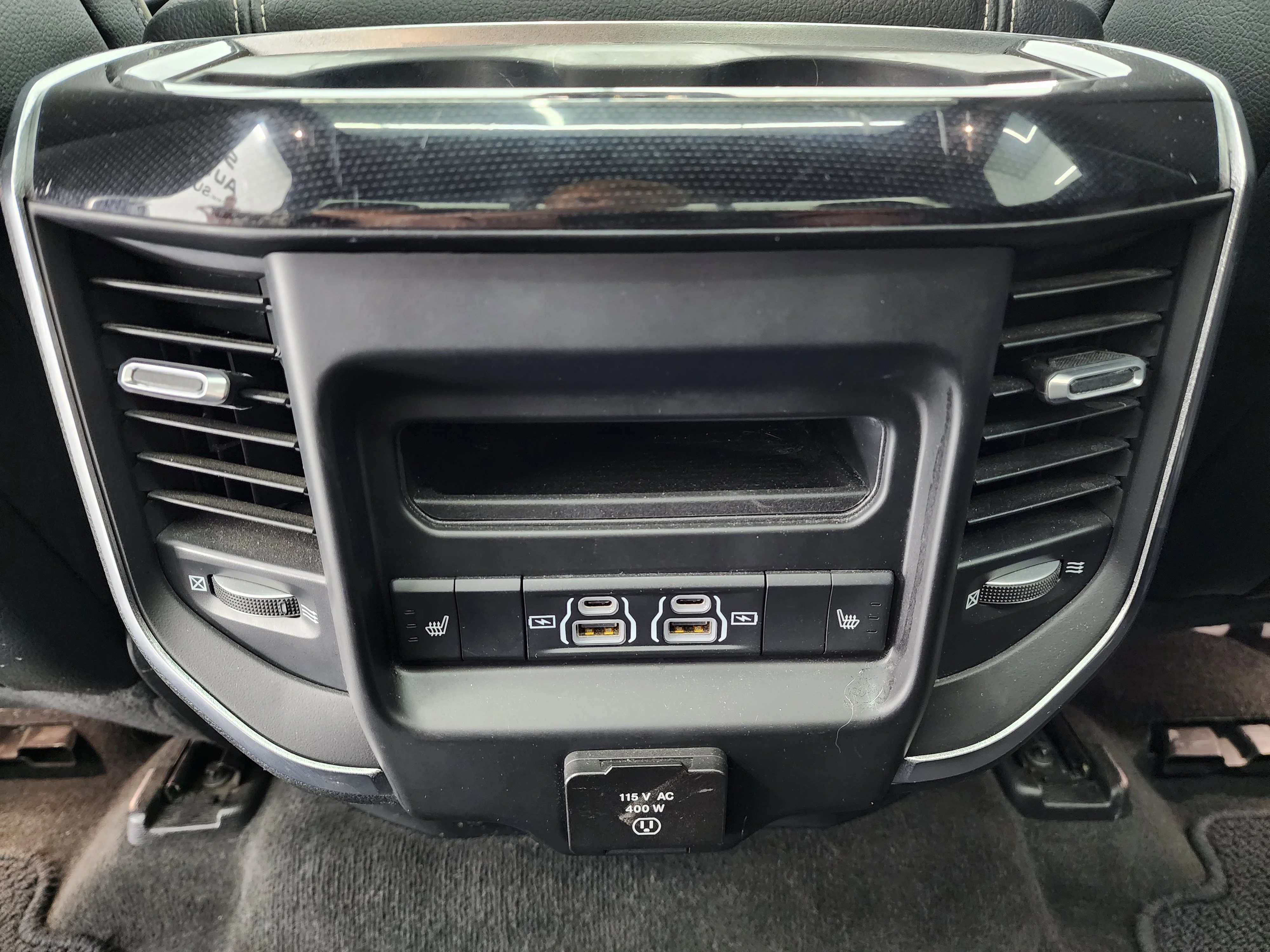 Used 2022 Granite Crystal Metallic Clearcoat Ram Laramie image 39