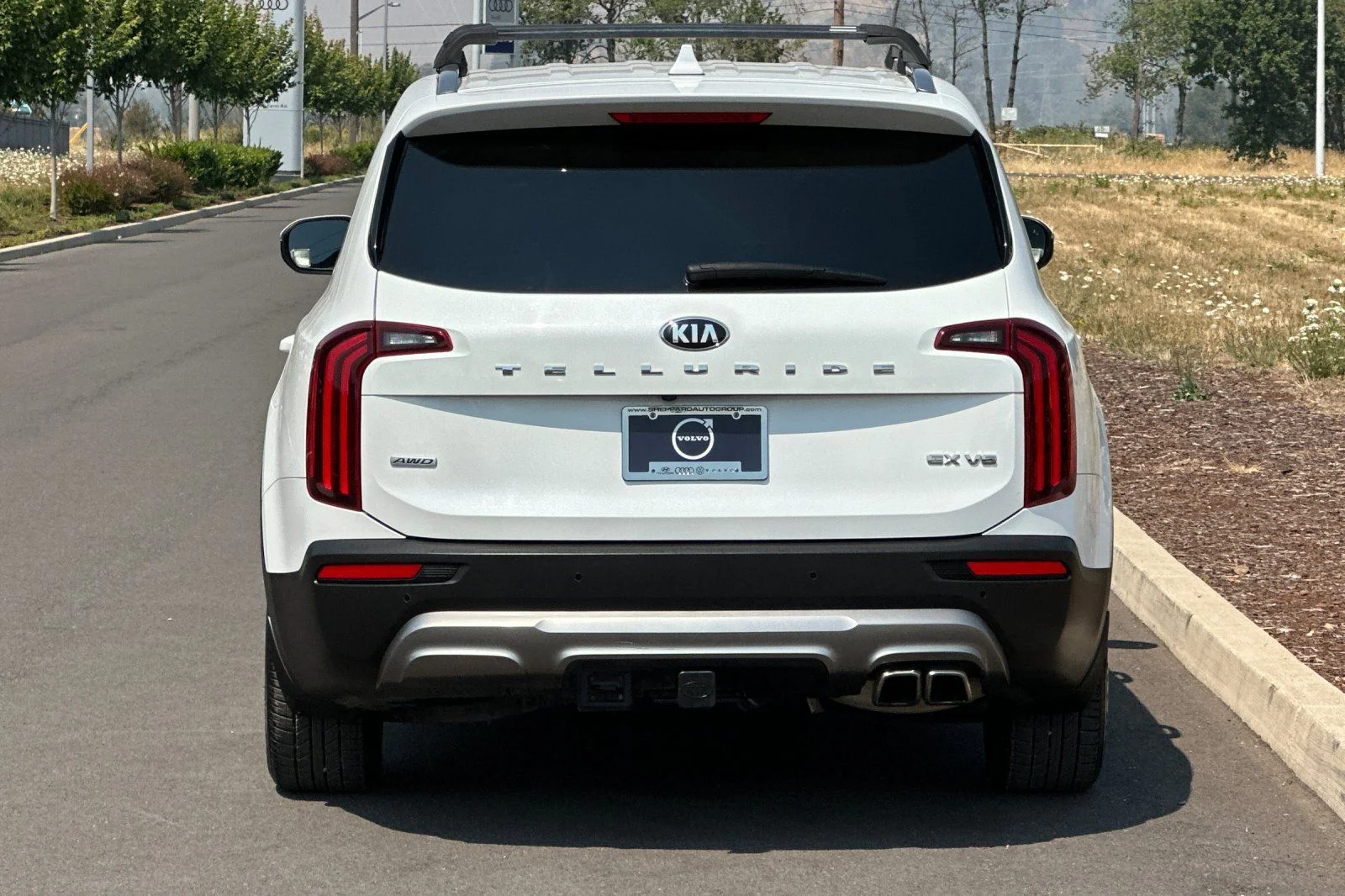 Used 2020 White Kia EX image 4