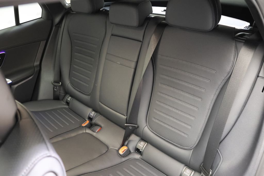 New 2026 Polar White Mercedes-Benz GLC 300 Coupe image 42