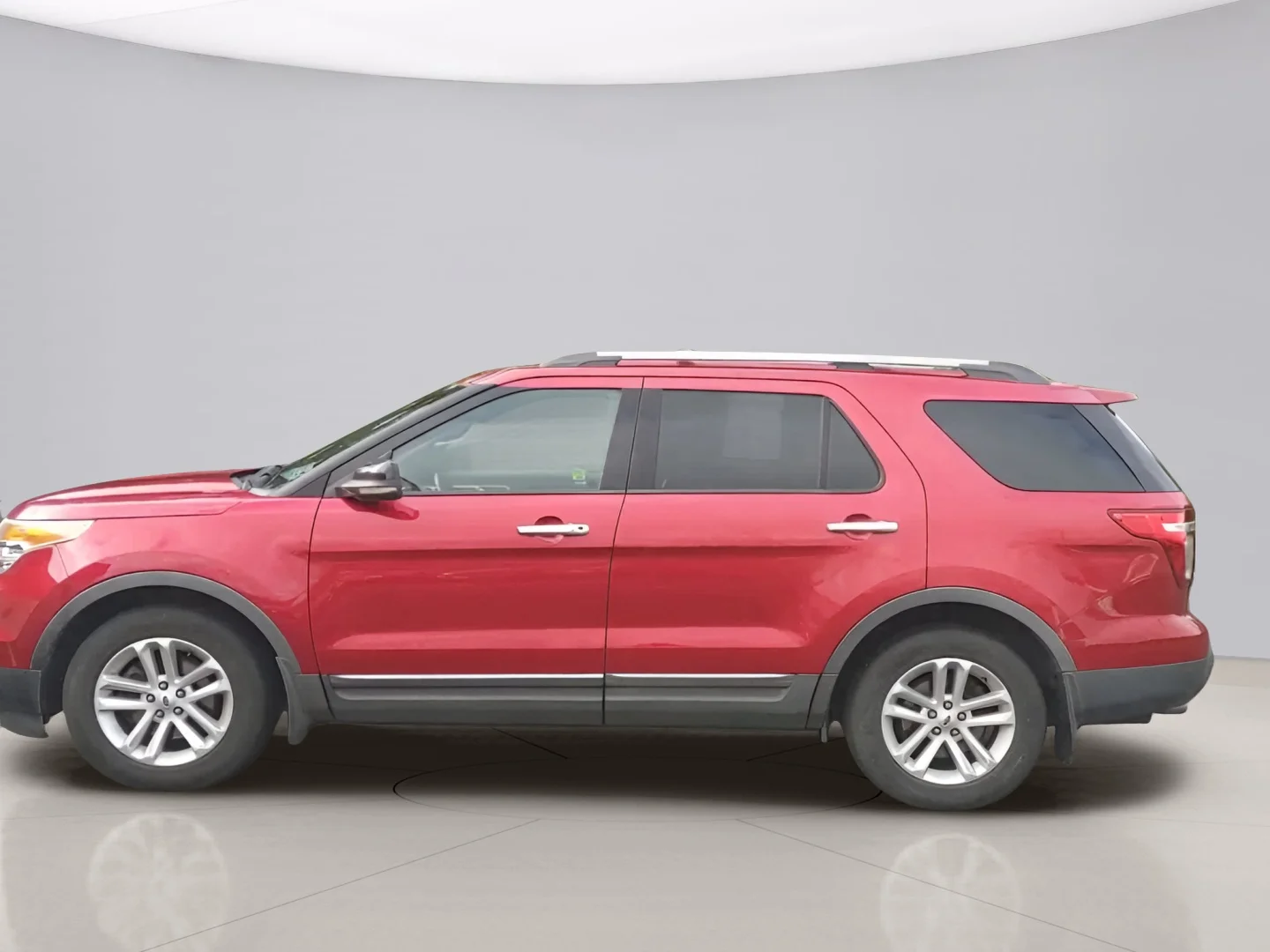 Used 2012 Red Ford XLT FWD image 4