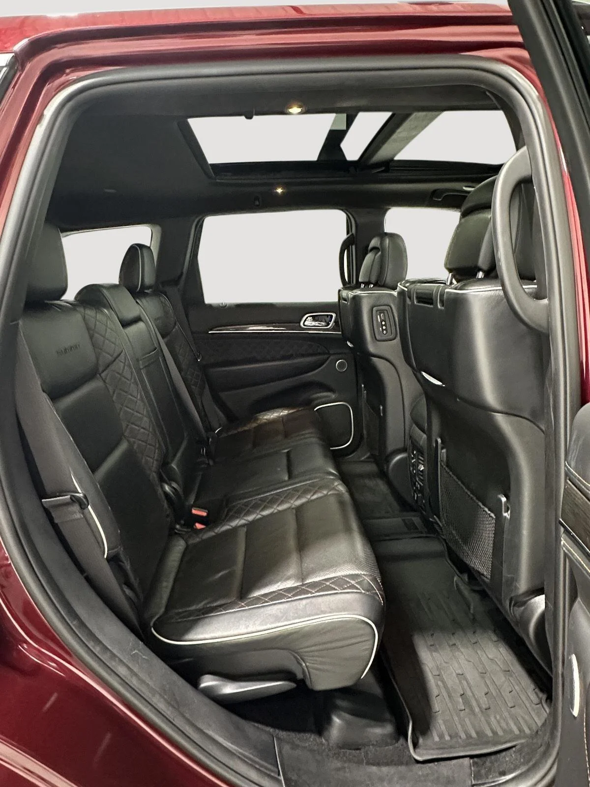 Used 2019 Velvet Red Pearlcoat Jeep Summit image 24
