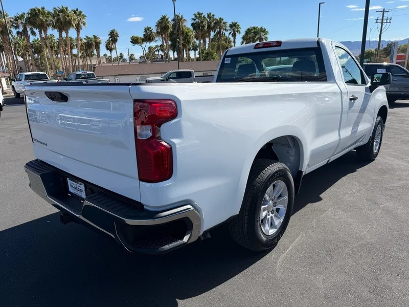 Used 2025 Summit White Chevrolet WT image 3