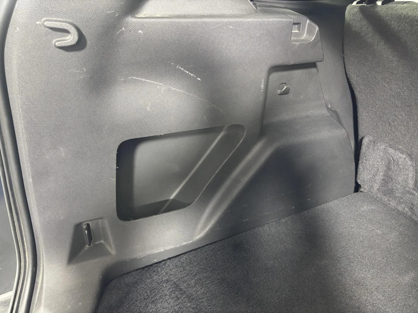Used 2016 Shadow Black Ford SE image 7
