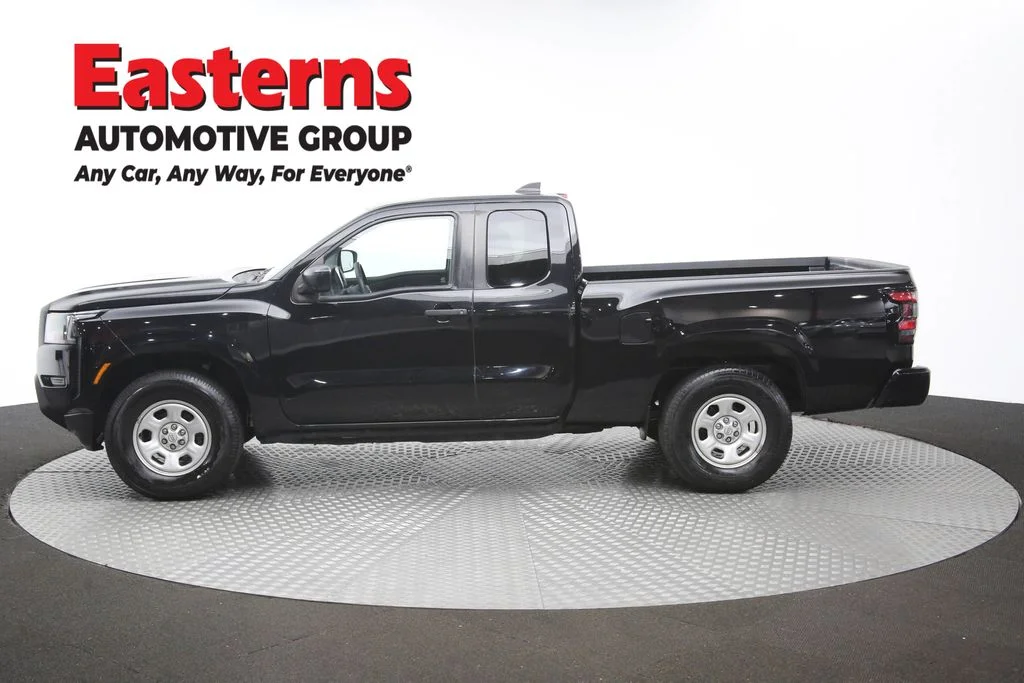 Used 2022 Black Nissan S image 57