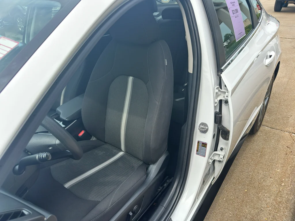 Used 2023 Serenity White Hyundai SEL image 28