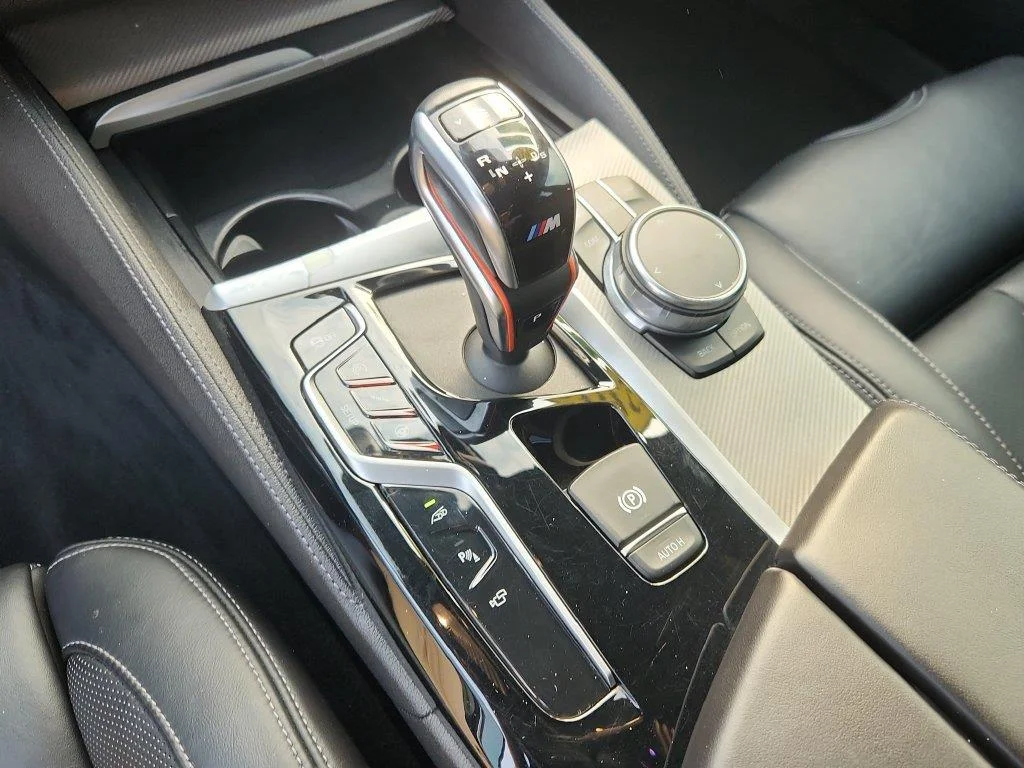Used 2018 Marina Bay Blue Metallic BMW SD image 22