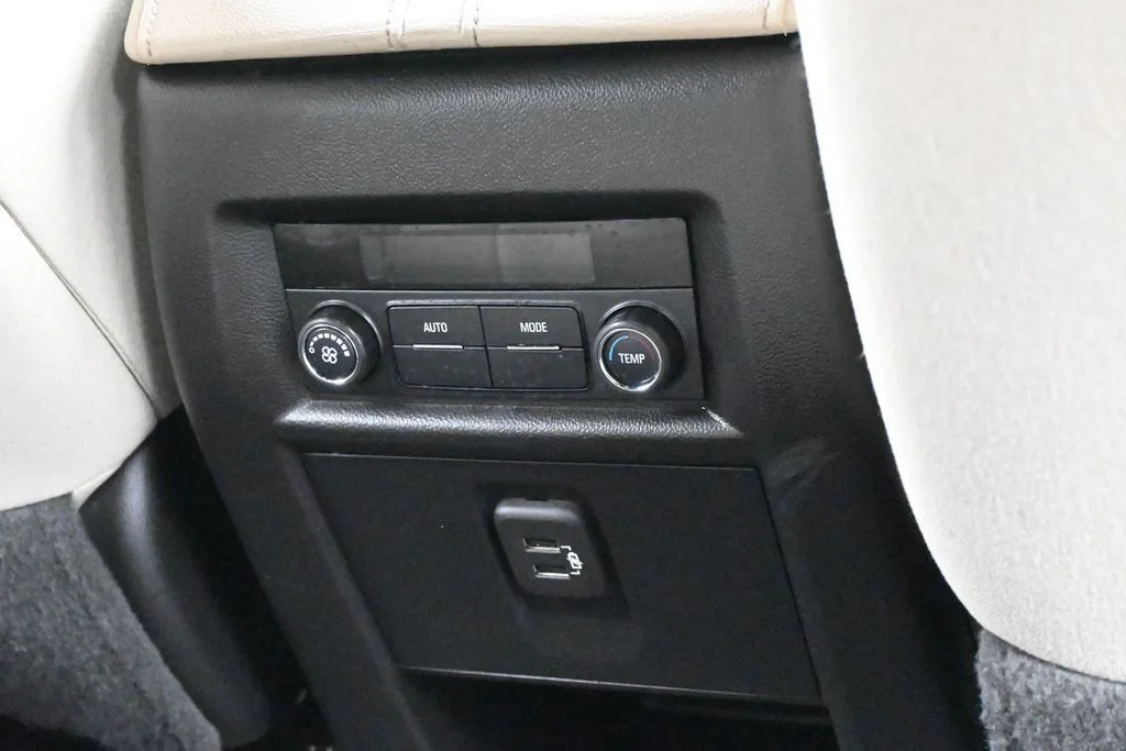 Used 2022 Summit White Chevrolet LS image 36
