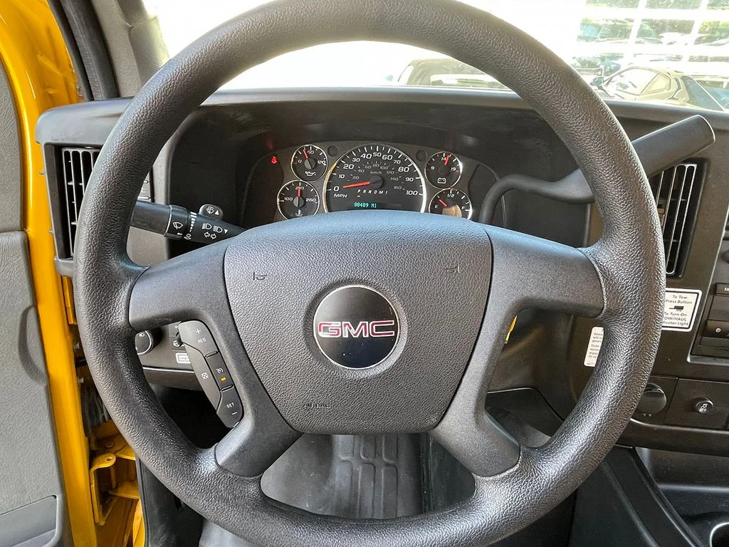 Used 2021  GMC Work Van image 30