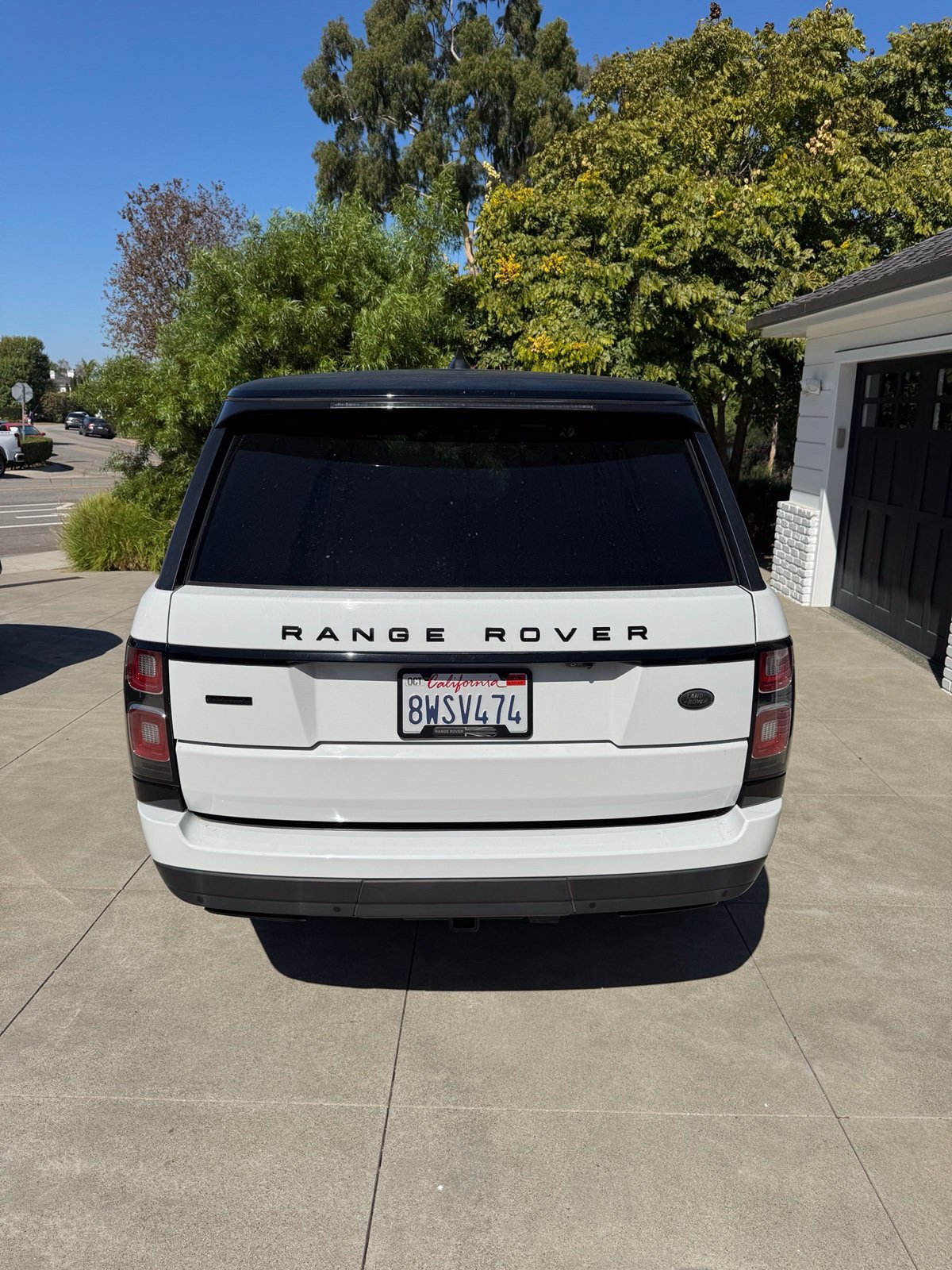 Used 2019 White Land Rover 5.0L V8 Supercharged Autobiography image 2