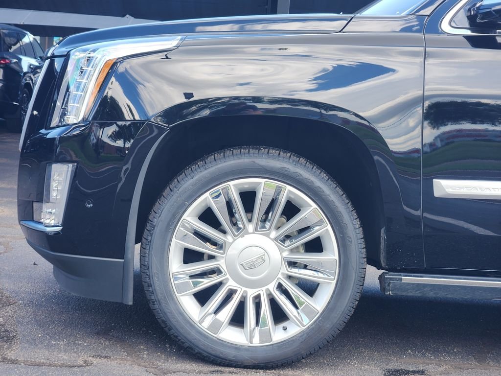 Used 2019 Black Cadillac Platinum Edition image 8