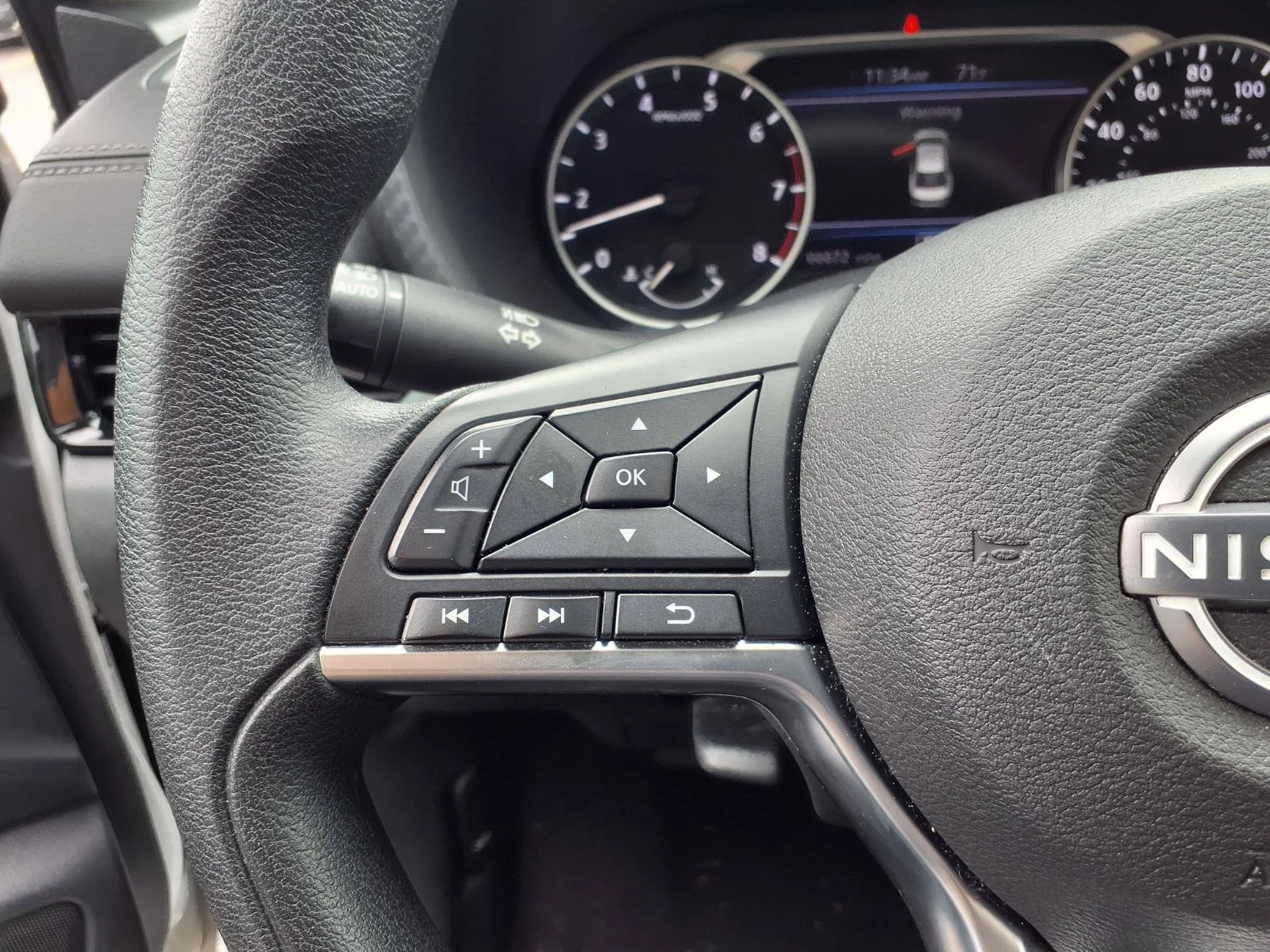 Used 2024 Aspen White Tricoat Nissan SV image 15