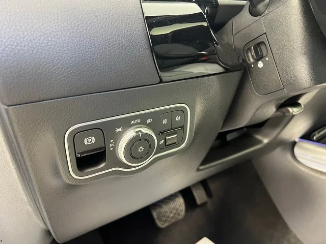 New 2026 Cirrus Silver Metallic Mercedes-Benz GLA 250 image 21