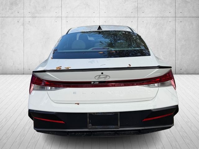 Used 2026 White Hyundai SEL Sport image 2