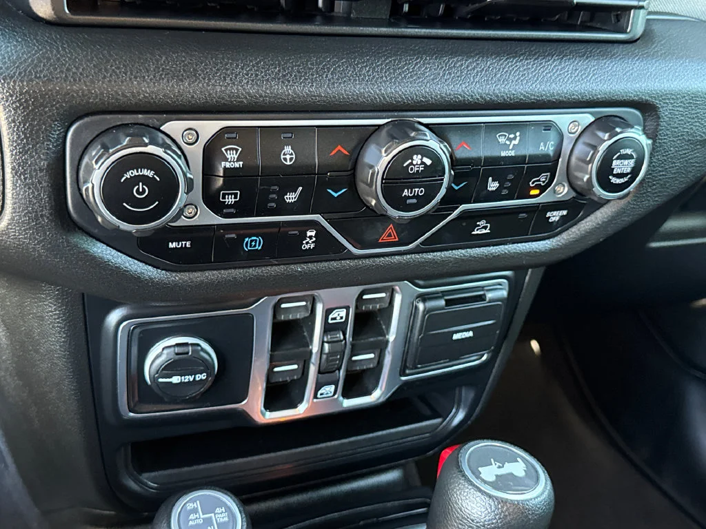 Used 2024 Gray Jeep Sport S 4xe image 30