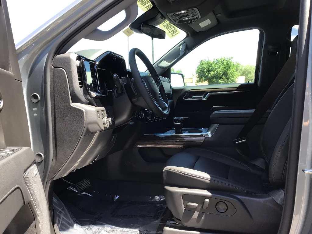 2026 Chevrolet Silverado 1500 LT Trail Boss - Photo 11