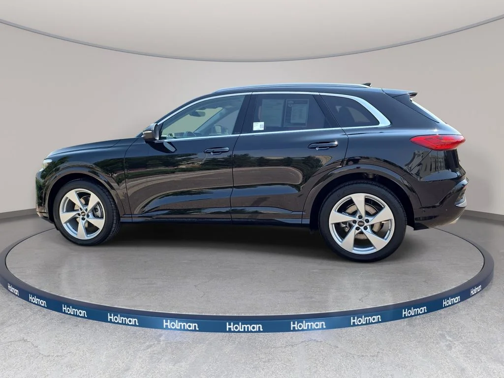 Used 2025 Black Audi 2.0T Prestige image 9