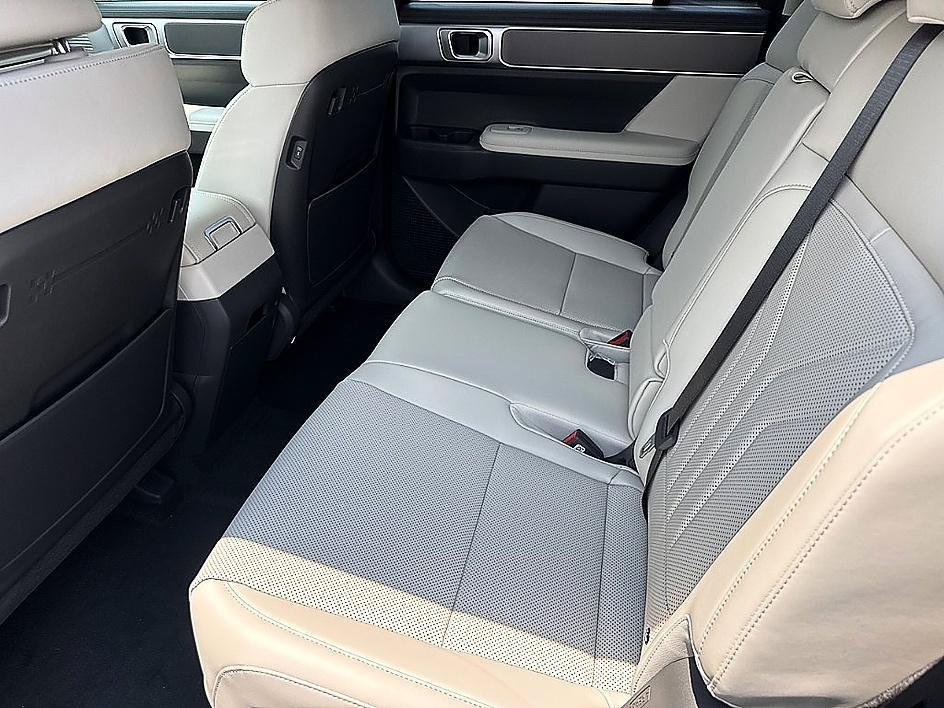 New 2026 Atlantis Blue Hyundai SEL FWD image 22