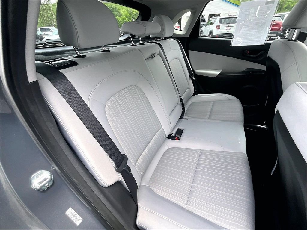 Used 2023 Gray Hyundai SEL image 16