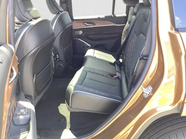 New 2026 Copper Shino Metallic Clearcoat Jeep SUMMIT 4X4 image 14