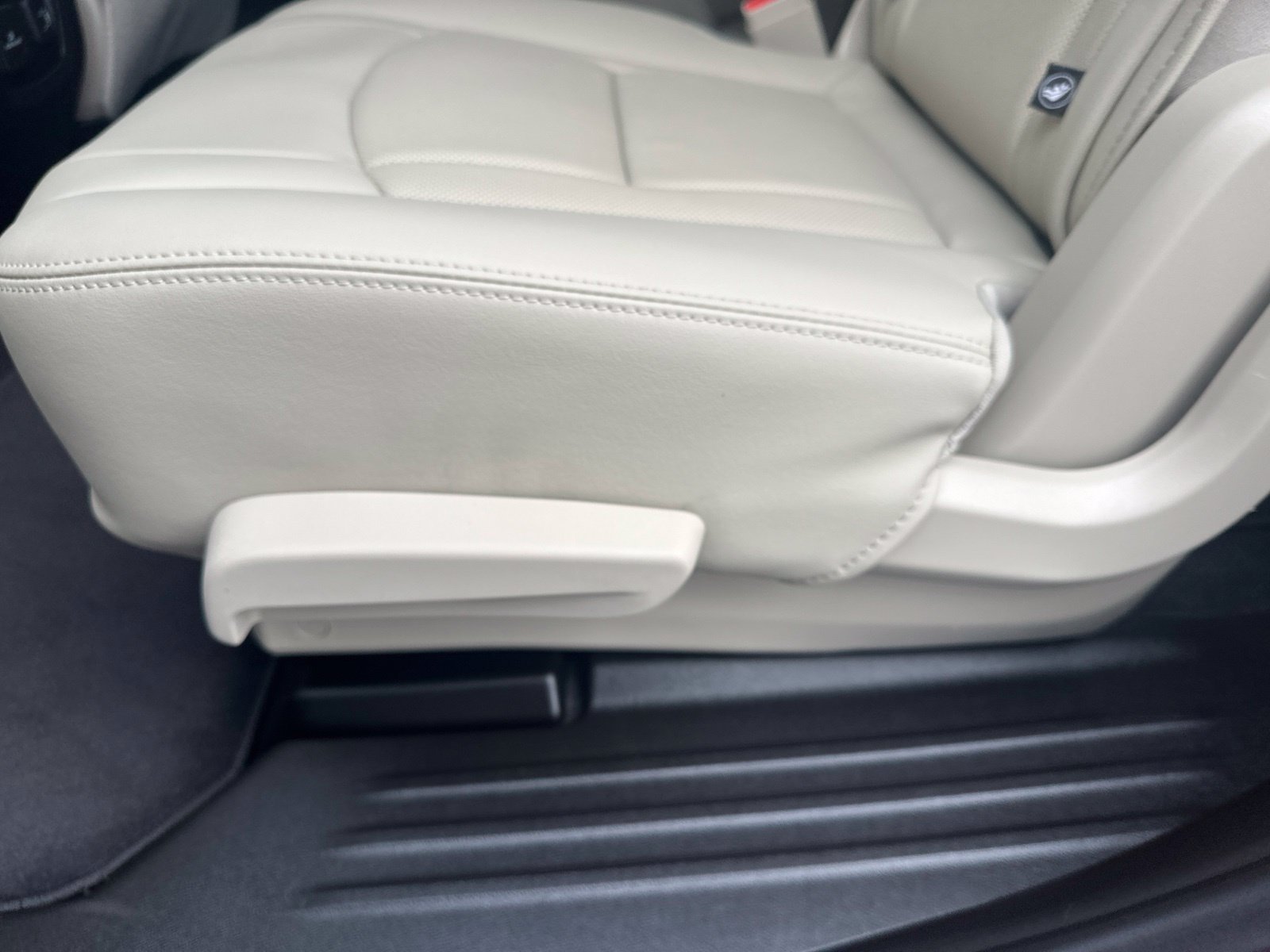 Used 2021 Red Buick Premium Group image 22