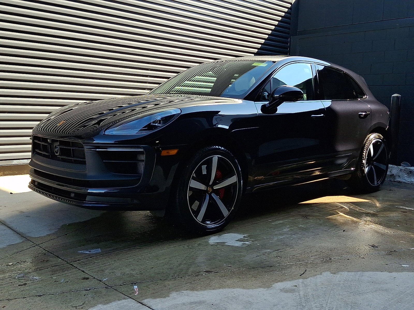 2025 Porsche Macan GTS's photo