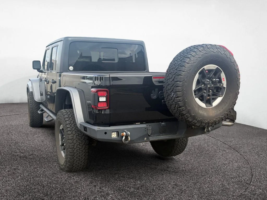 Used 2020 Black Jeep Sport image 2