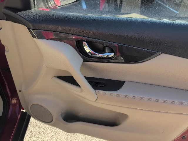 Used 2017 Red Nissan SV image 11