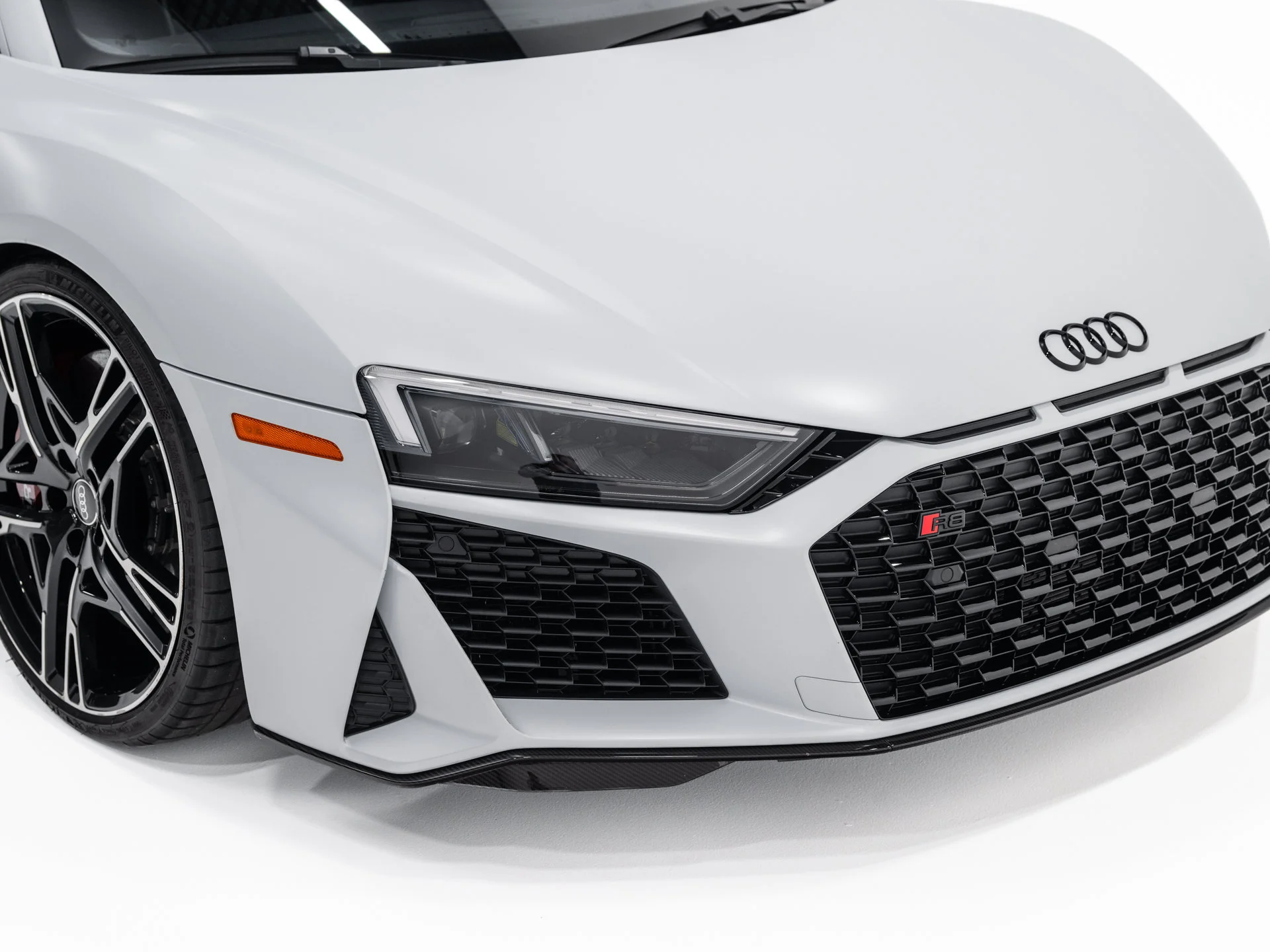 Used 2023 Suzuka Gray Metallic Audi V10 performance image 13