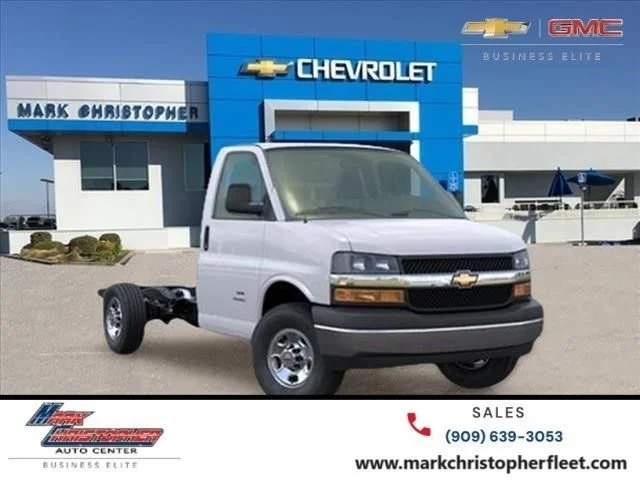 New 2026 Summit White Chevrolet 1WT image 1