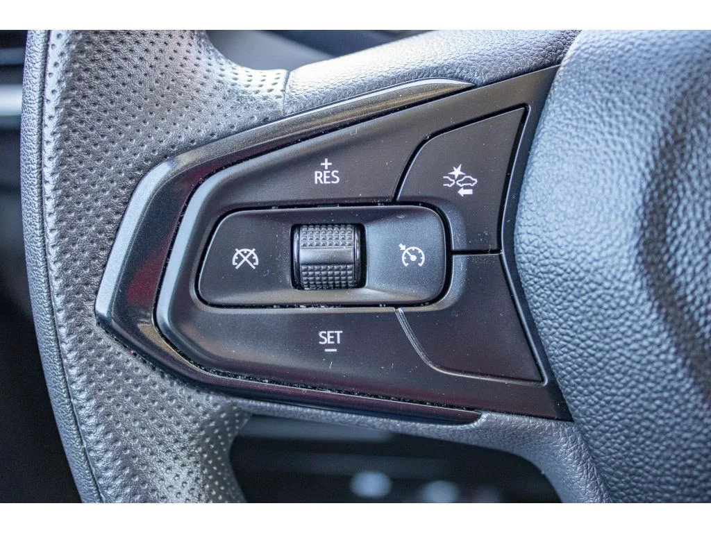 Used 2025 Crimson Metallic Chevrolet LT image 35