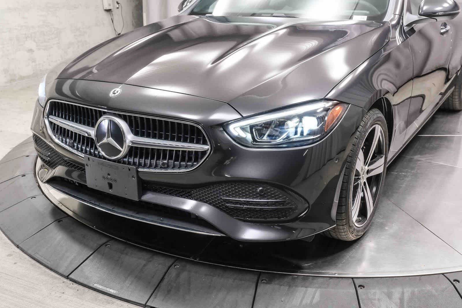 Nuevo Mercedes-Benz C 300 2026 en color gris grafito metalizado, imagen 11.