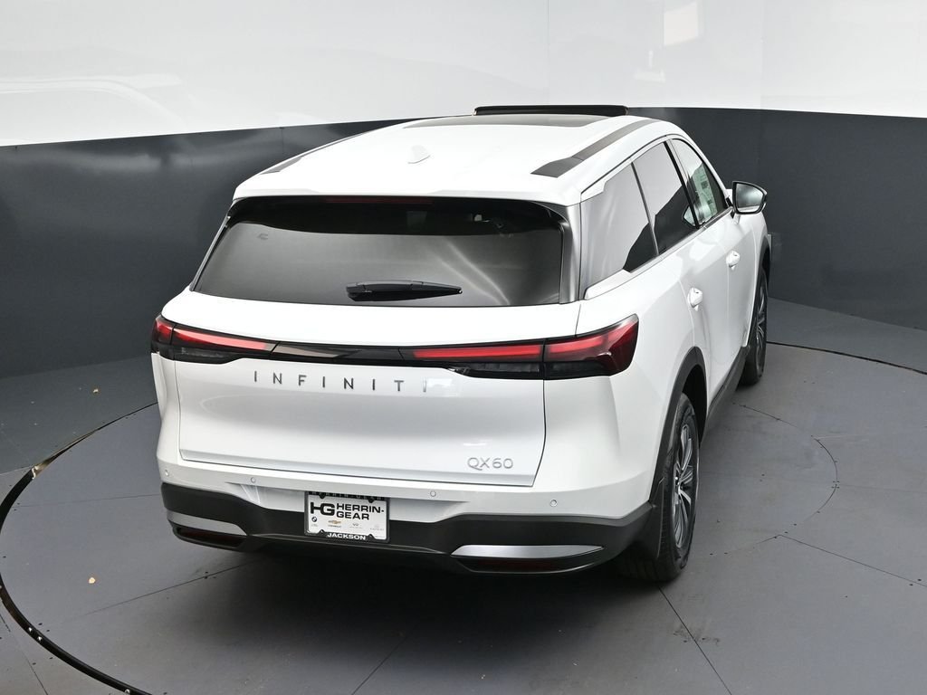 Certified Used 2026 White INFINITI PURE image 35