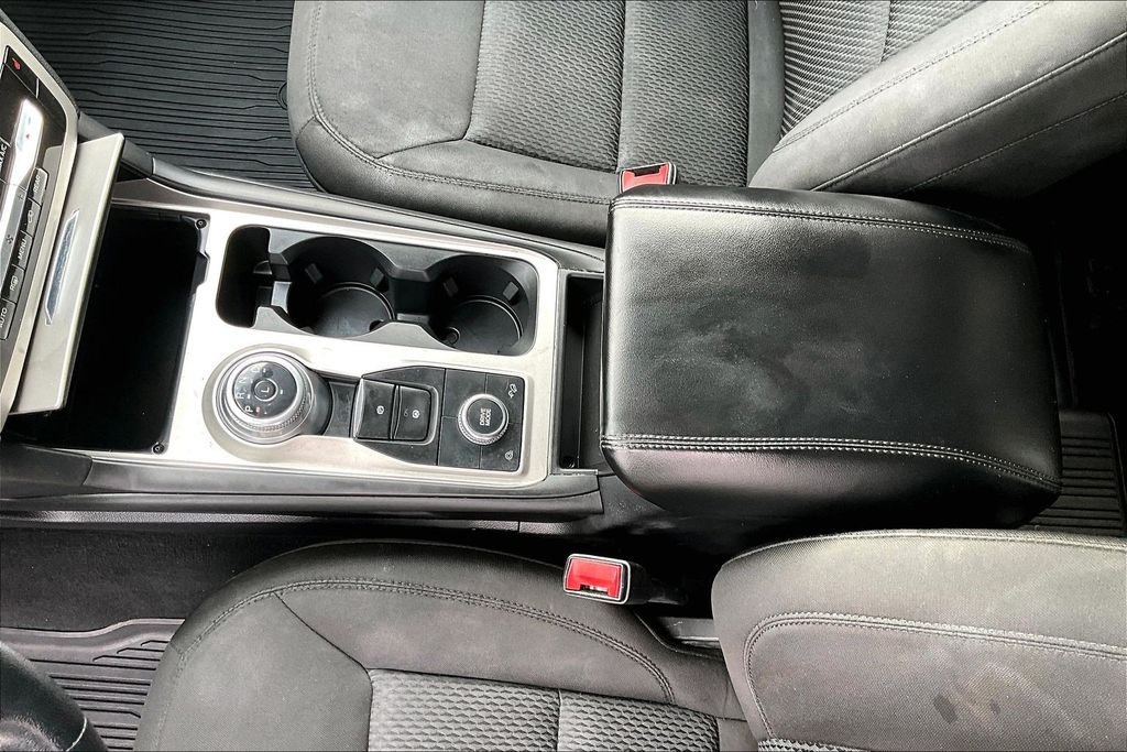 2022 Ford Explorer XLT - Photo 16