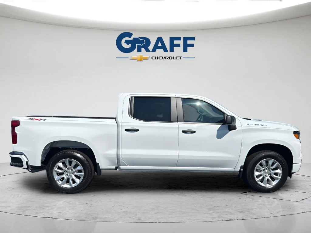 New 2026 Summit White Chevrolet Custom image 9