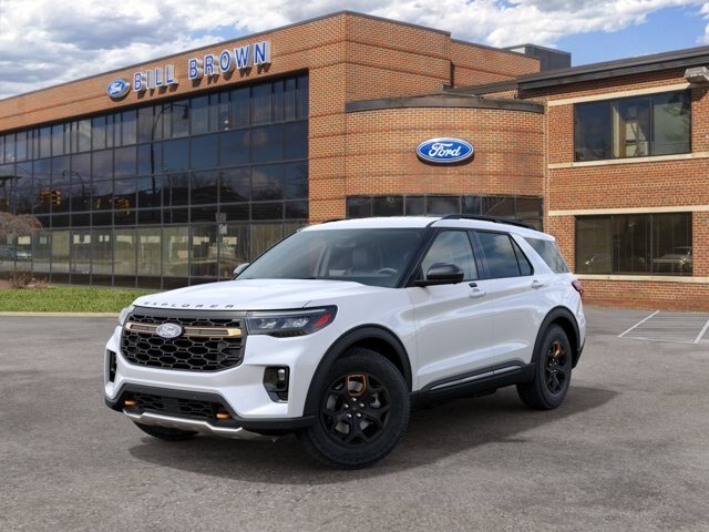 New 2027 Star White Metallic Tri-Coat Ford Tremor image 25