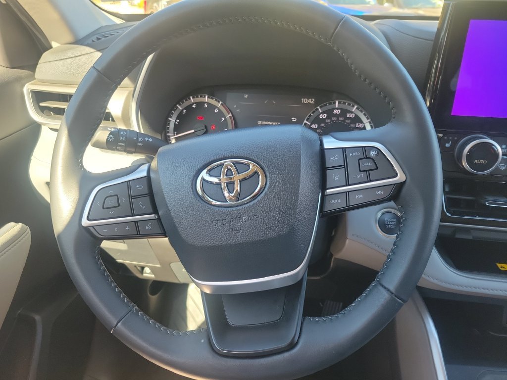 Certified Used 2026 Beige Toyota XLE image 37