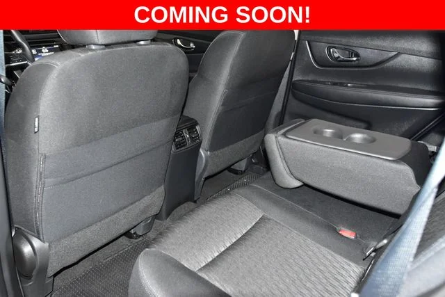 Used 2017 Blue Nissan S image 18