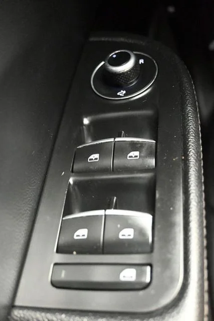 Used 2020 Blue Alfa Romeo Base image 28