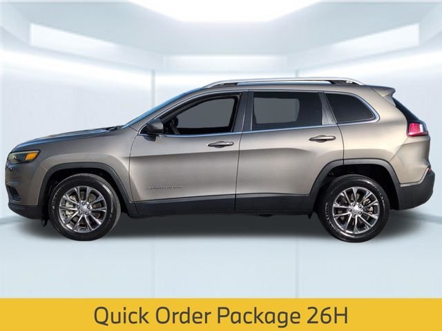 Used 2021 Light Brownstone Pearlcoat Jeep Latitude Lux image 2