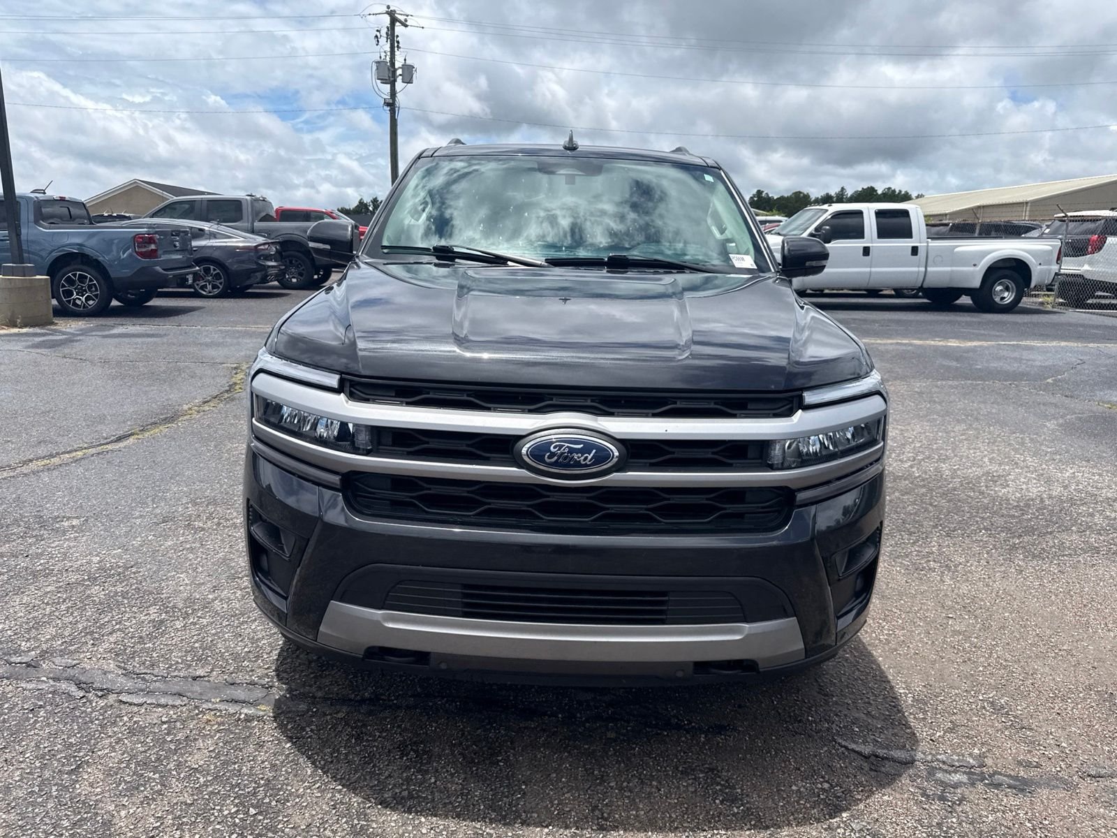 Certified Used 2023  Ford XLT image 2