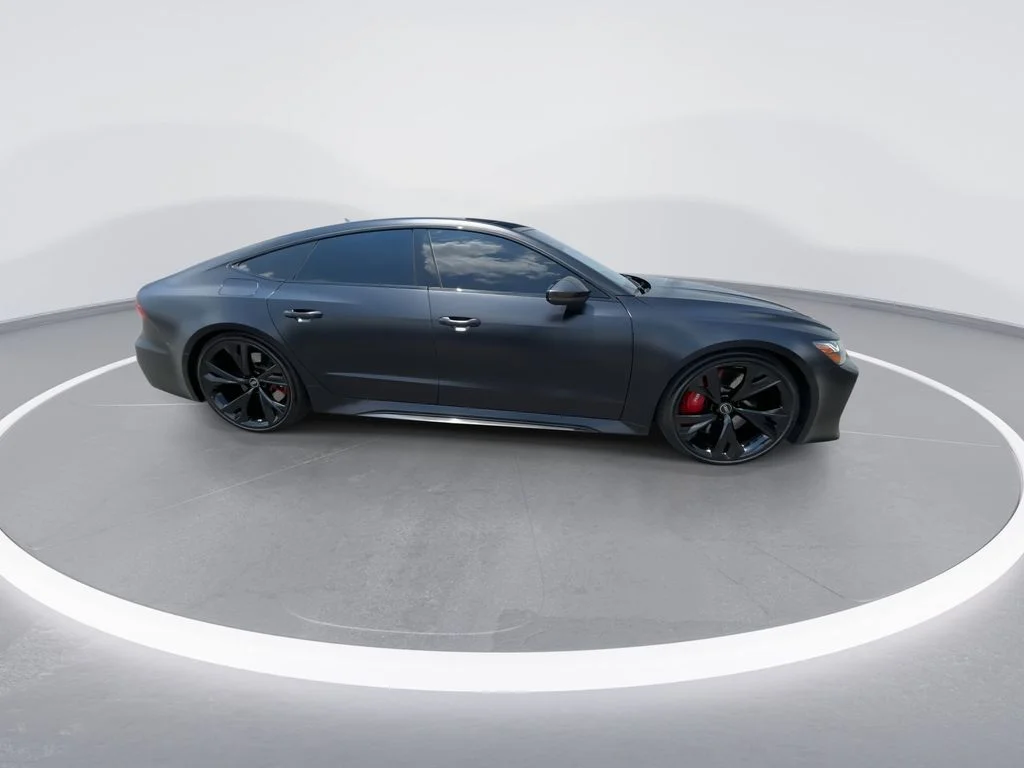 Used 2021  Audi 4.0T image 9