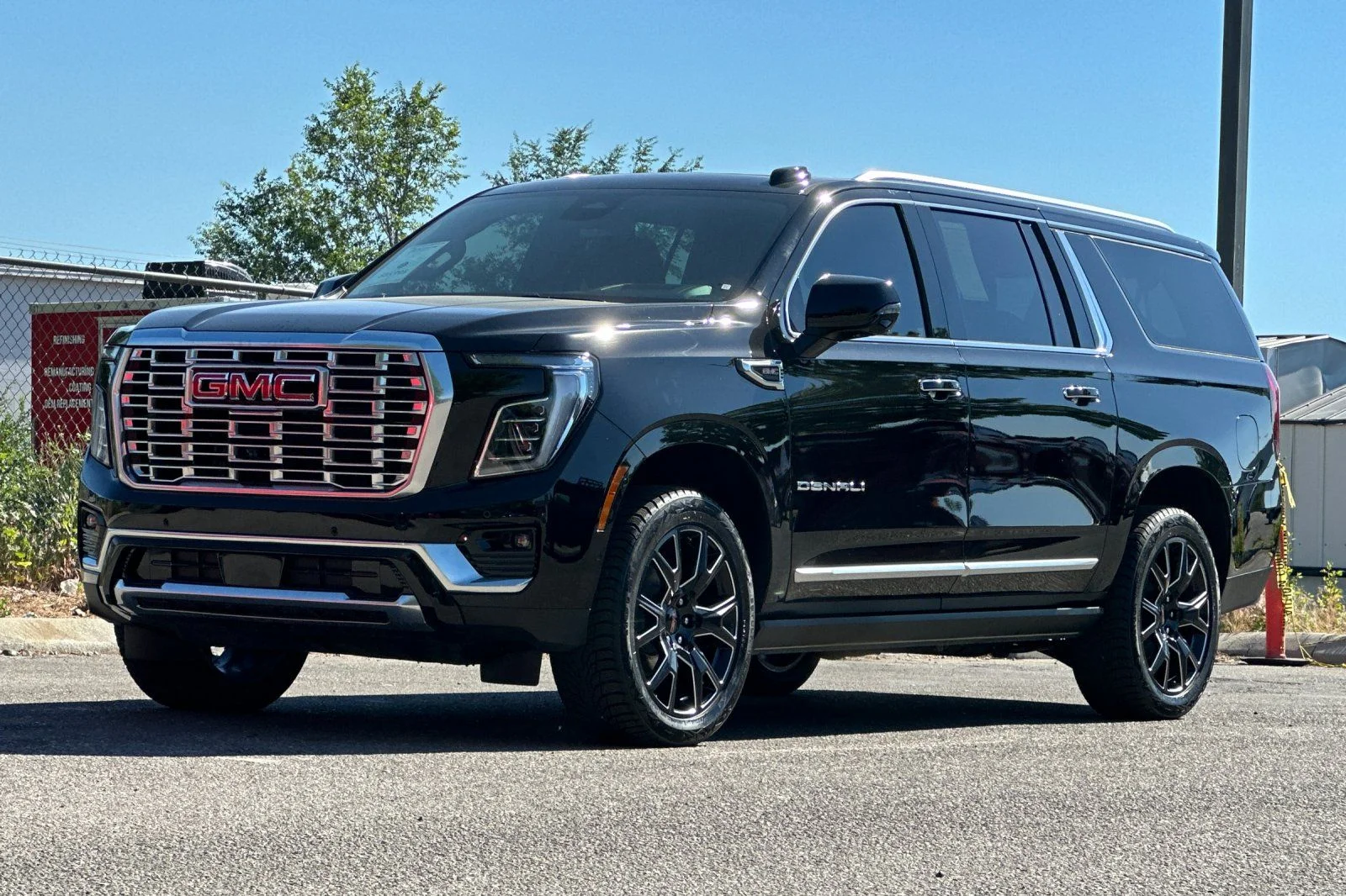 Used 2026  GMC Denali image 7