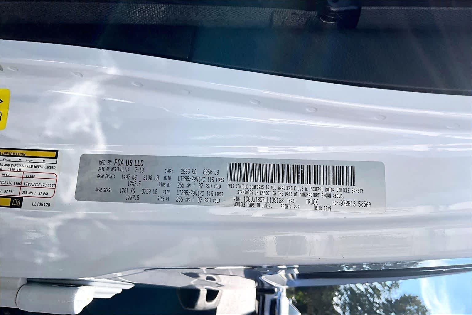 Used 2020 Bright White Clearcoat Jeep Rubicon image 34