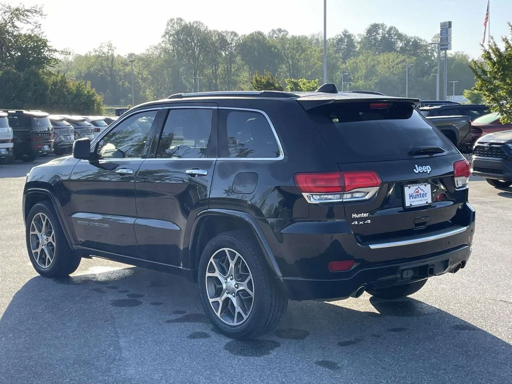 Used 2020 Diamond Black Crystal Pearlcoat Jeep Overland image 27