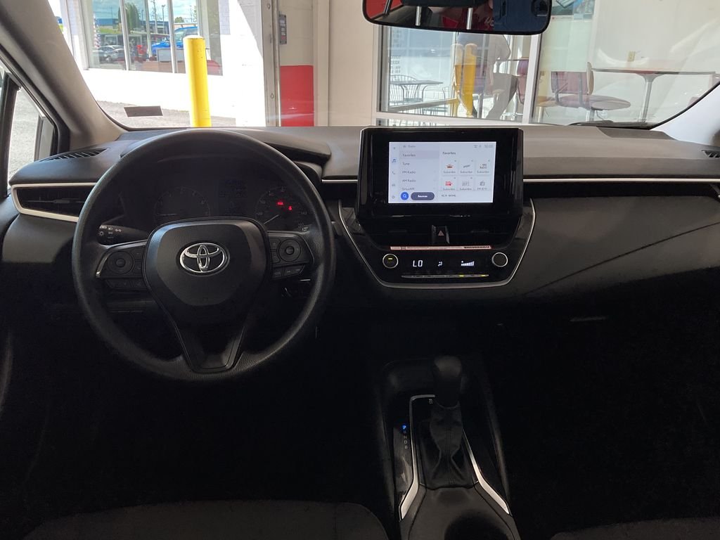 Used 2025 White Toyota LE image 30
