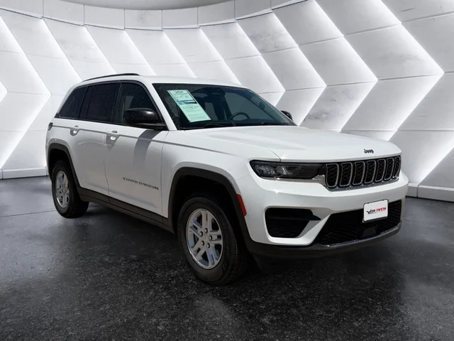 2023 Jeep Grand Cherokee Laredo