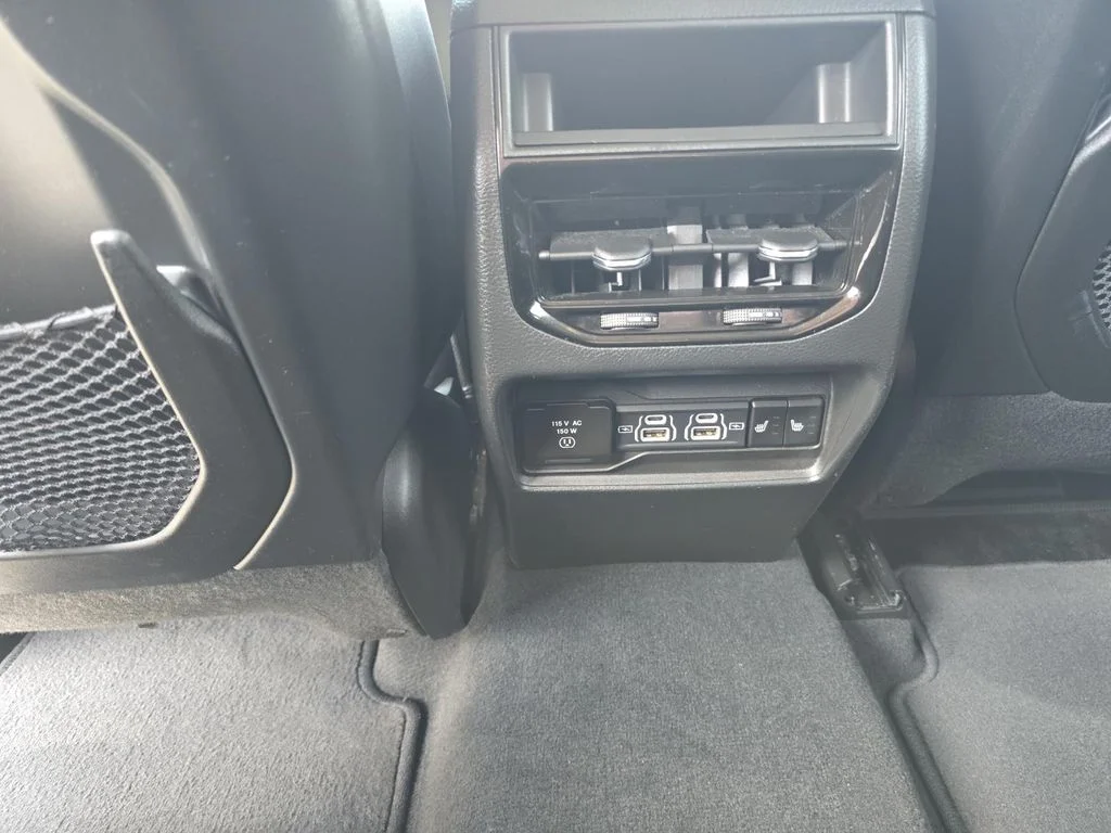 Used 2023 White Jeep Limited image 12