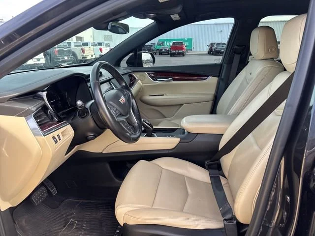 Used 2019 DARK GRANITE METALLIC Cadillac Luxury AWD image 10